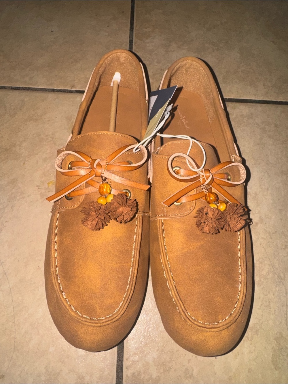 Universal Thread Shoe Size 11 - Picture 2 of 6